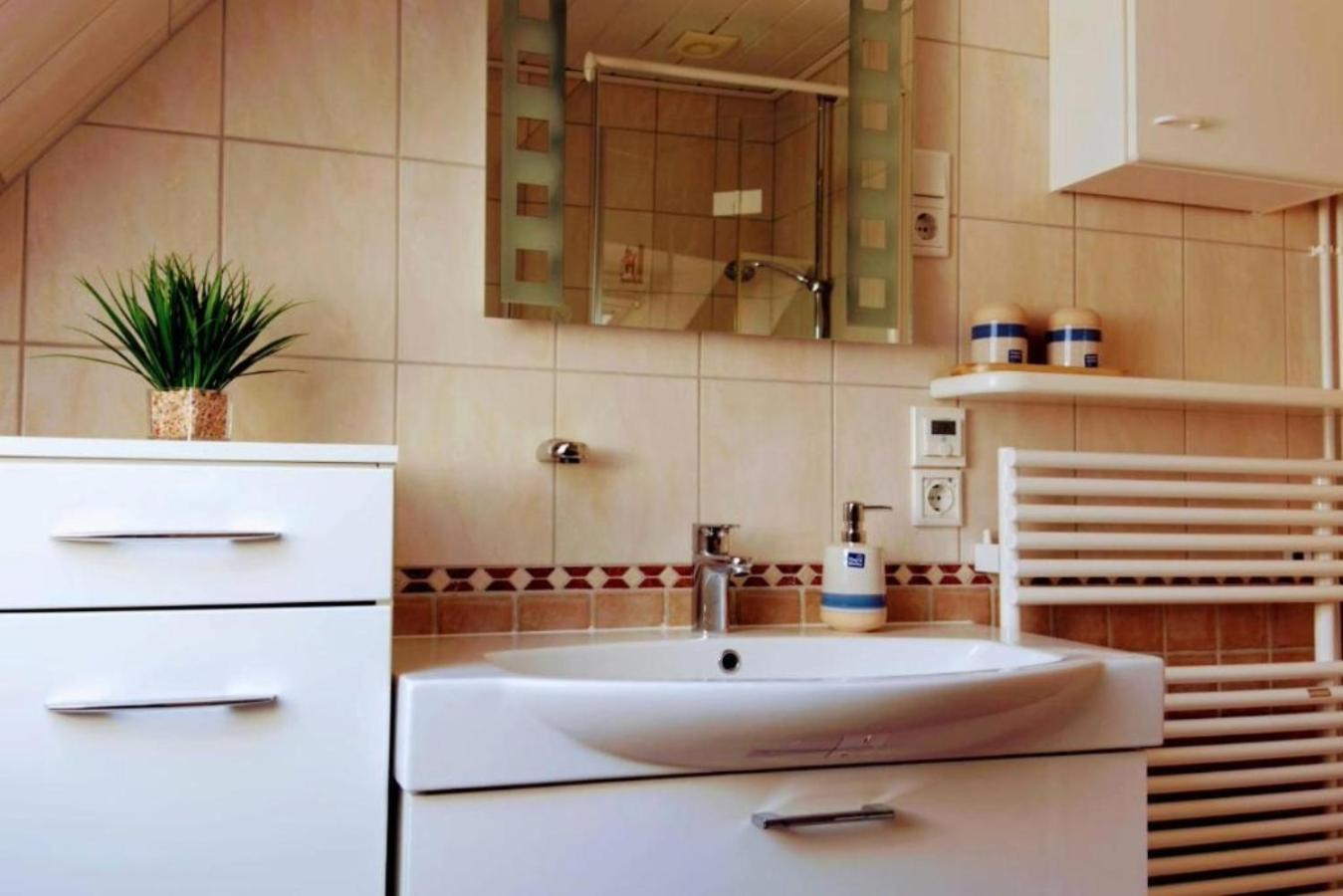 Kleine Auszeit Pellworm Apartment Bagian luar foto